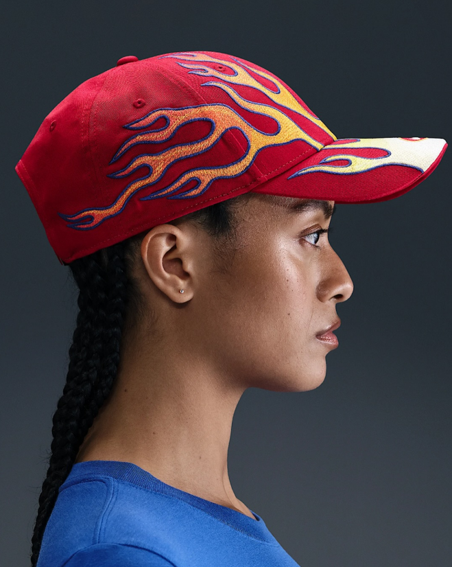 卖断货了...「Nike火焰帽」突袭上架,Yeezyx GAP完美平替?-Supreme情报网