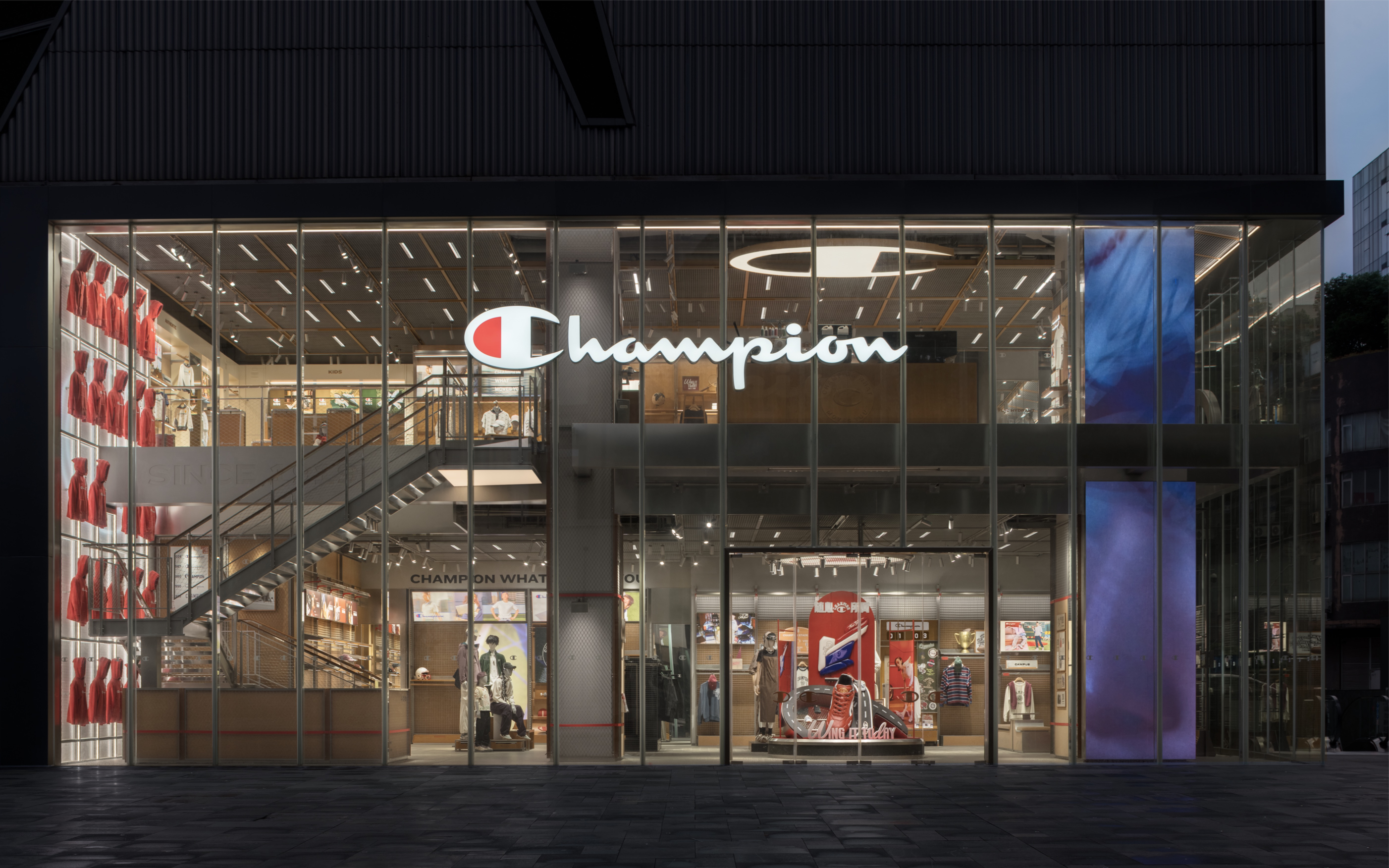Champion成都盈嘉店旗舰店焕新启幕——见证「经典新编」-Supreme情报网