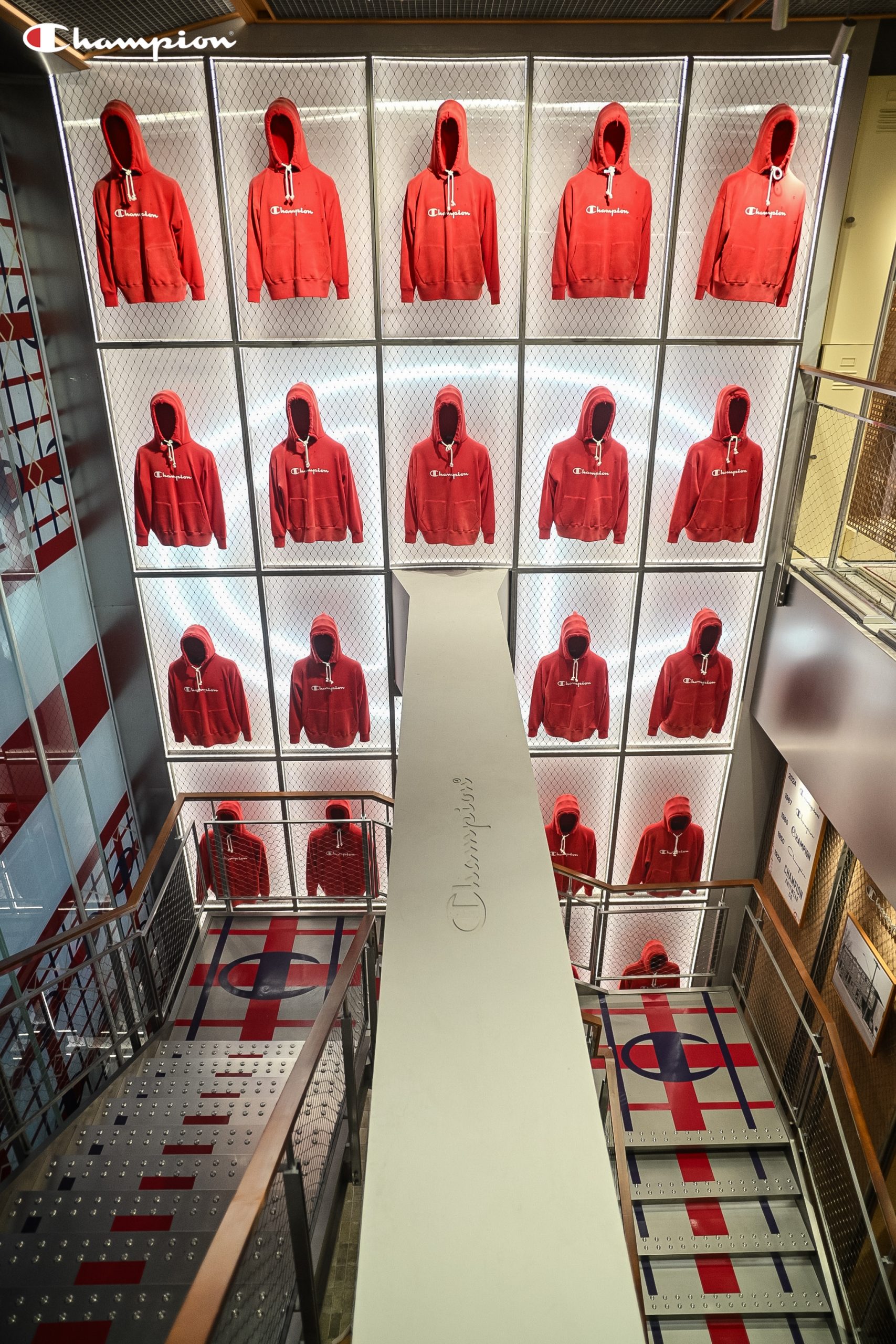 Champion成都盈嘉店旗舰店焕新启幕——见证「经典新编」-Supreme情报网