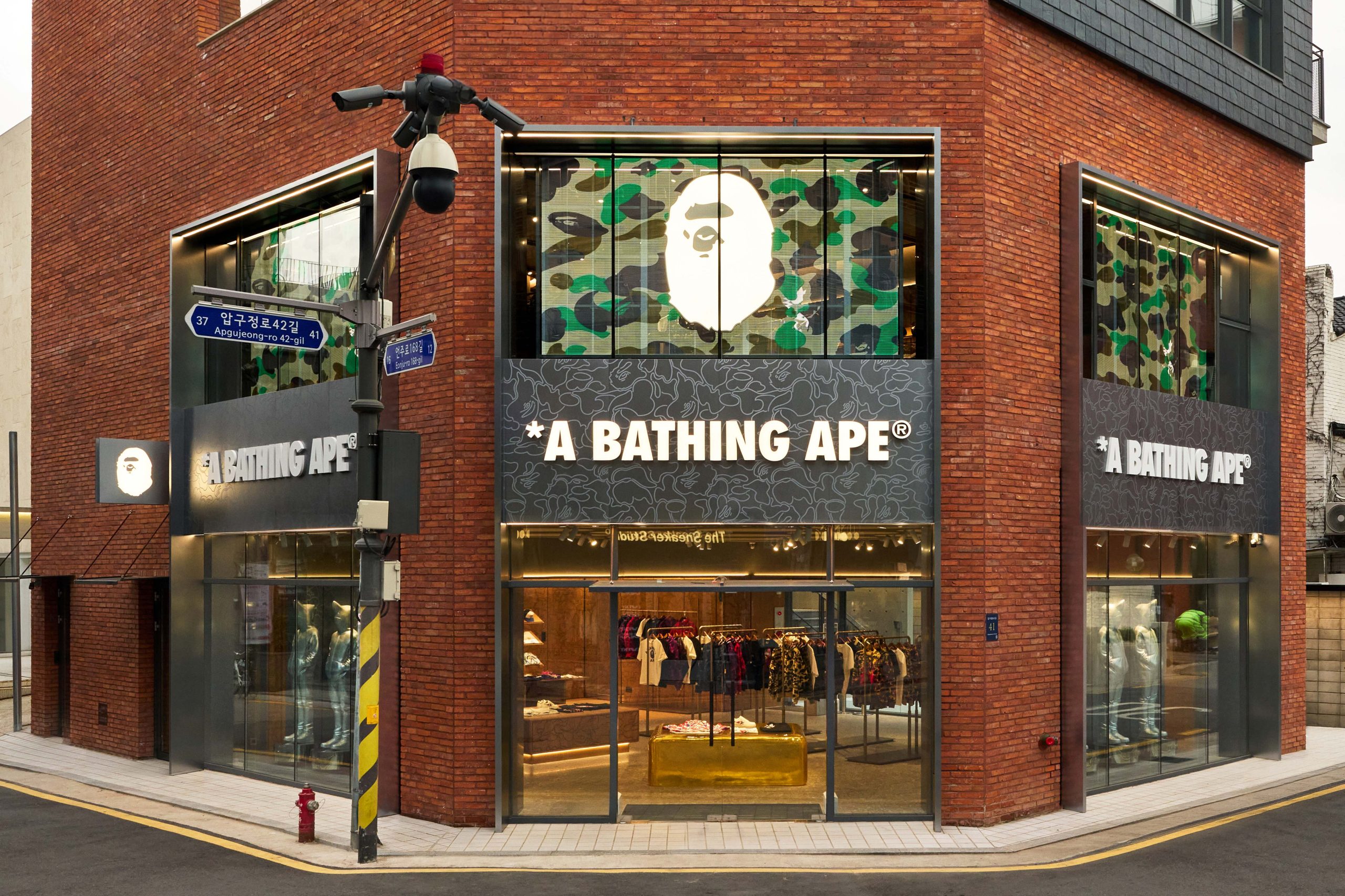 BAPE STORE®新沙洞旗舰店及BAPE STORE®现代百货首尔专门店盛大启幕-Supreme情报网
