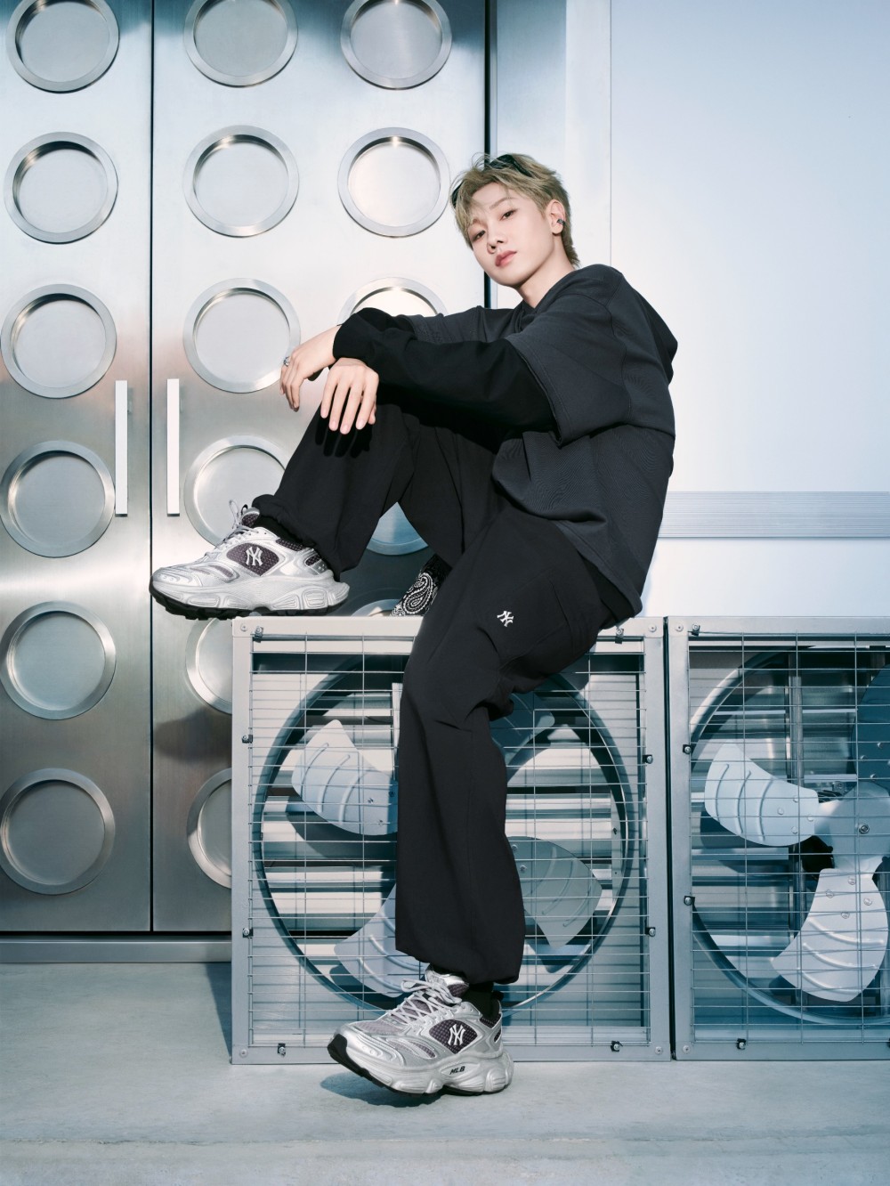 汪苏泷成为MLB潮流品牌代言人，共创街头风格新篇章-Supreme情报网