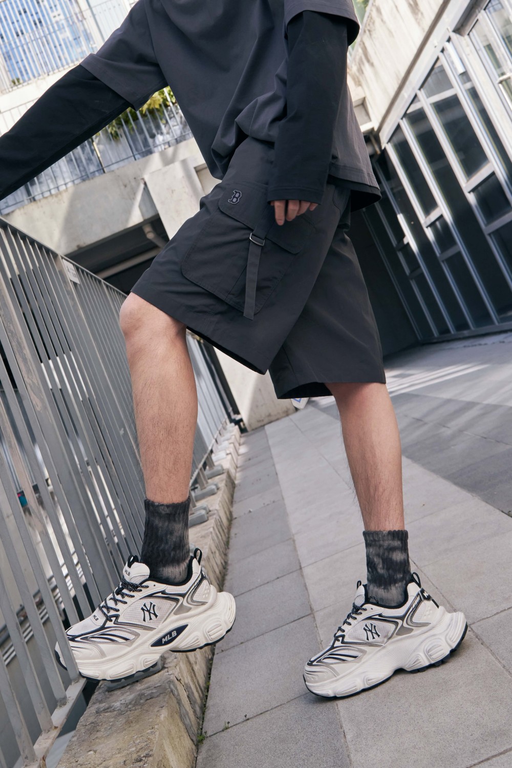 汪苏泷成为MLB潮流品牌代言人，共创街头风格新篇章-Supreme情报网