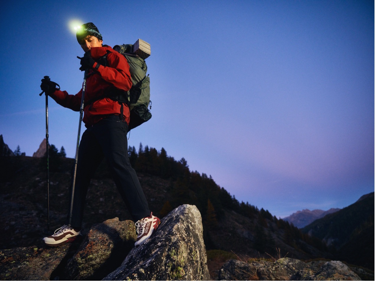 KOLON SPORT 可隆正式推出FIRRA冷杉冲锋衣-Supreme情报网