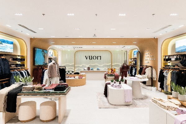 从容启幕,自在新程:Vuori 杭州首店揭幕,呈献2026农历新年系列-Supreme情报网