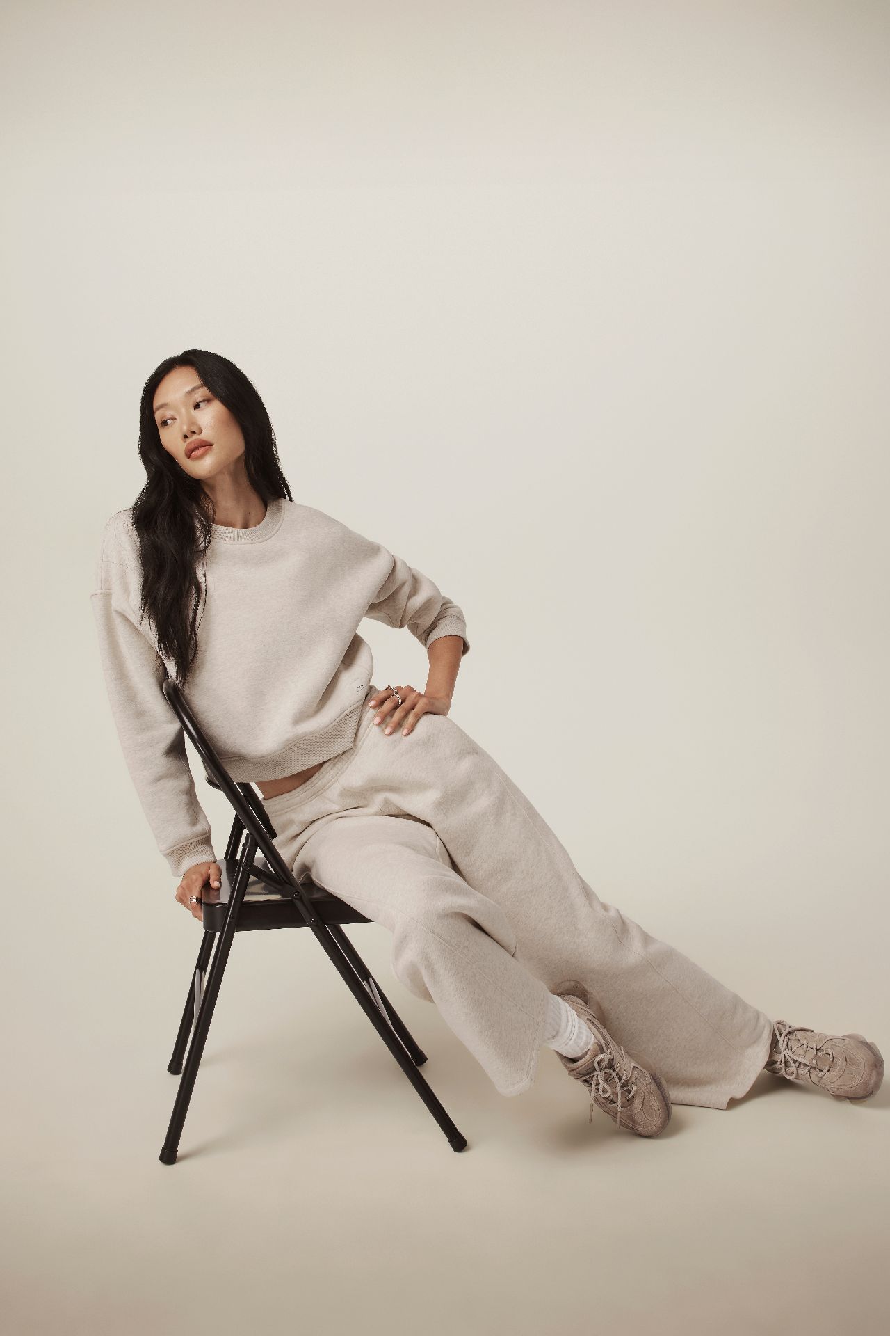 从容启幕,自在新程:Vuori 杭州首店揭幕,呈献2026农历新年系列-Supreme情报网