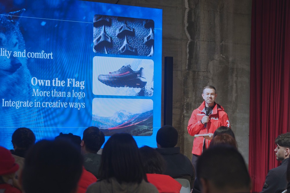 冰雪型格·冠军荣耀:FILA于米兰FILA HUB发布冠军配色鞋履系列-Supreme情报网