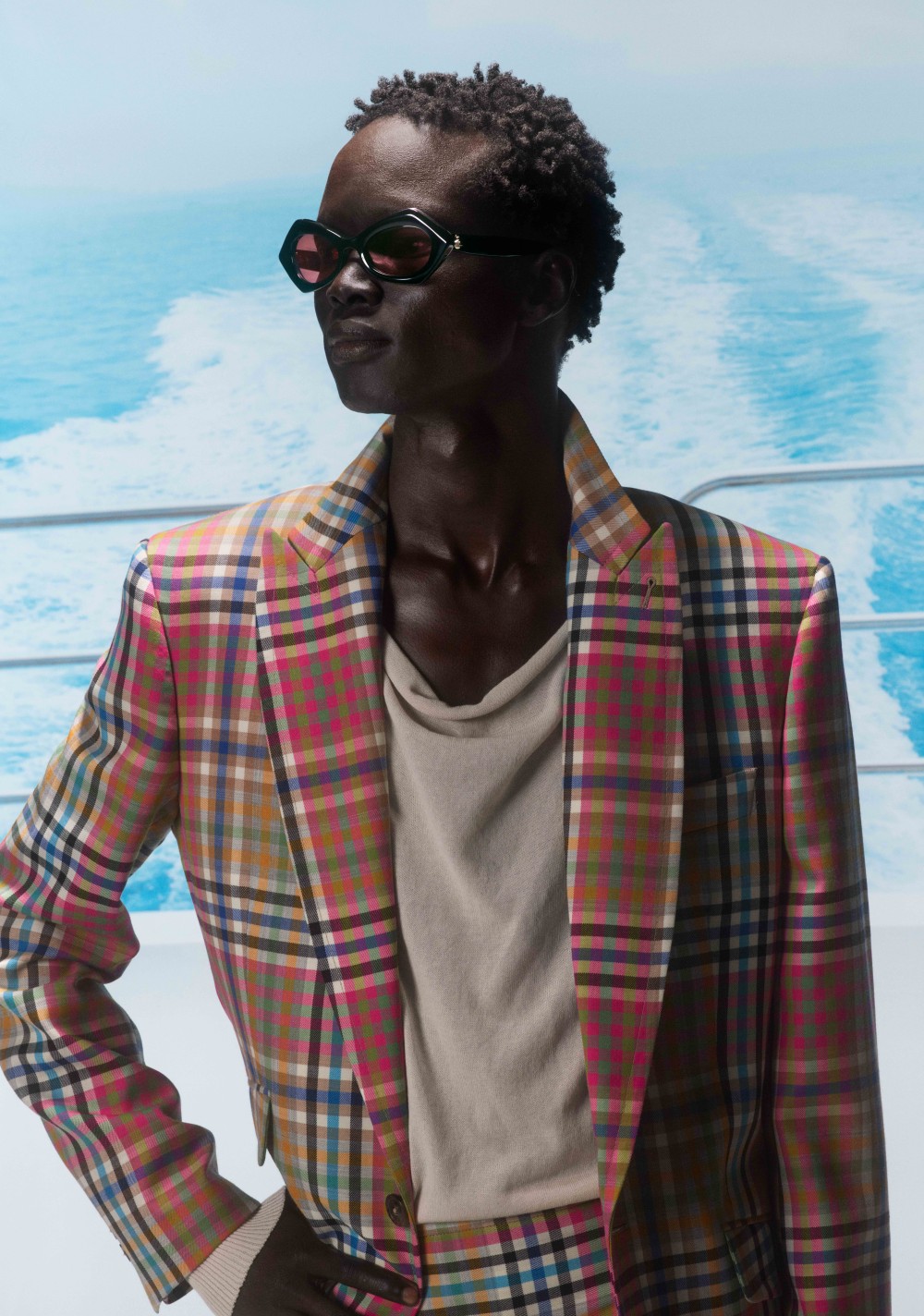 Vivienne Westwood推出2026全新太阳眼镜系列-Supreme情报网