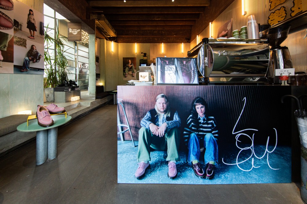 以匠心重塑工艺经典 LOWELL 鞋款 2026 春夏正式回归-Supreme情报网