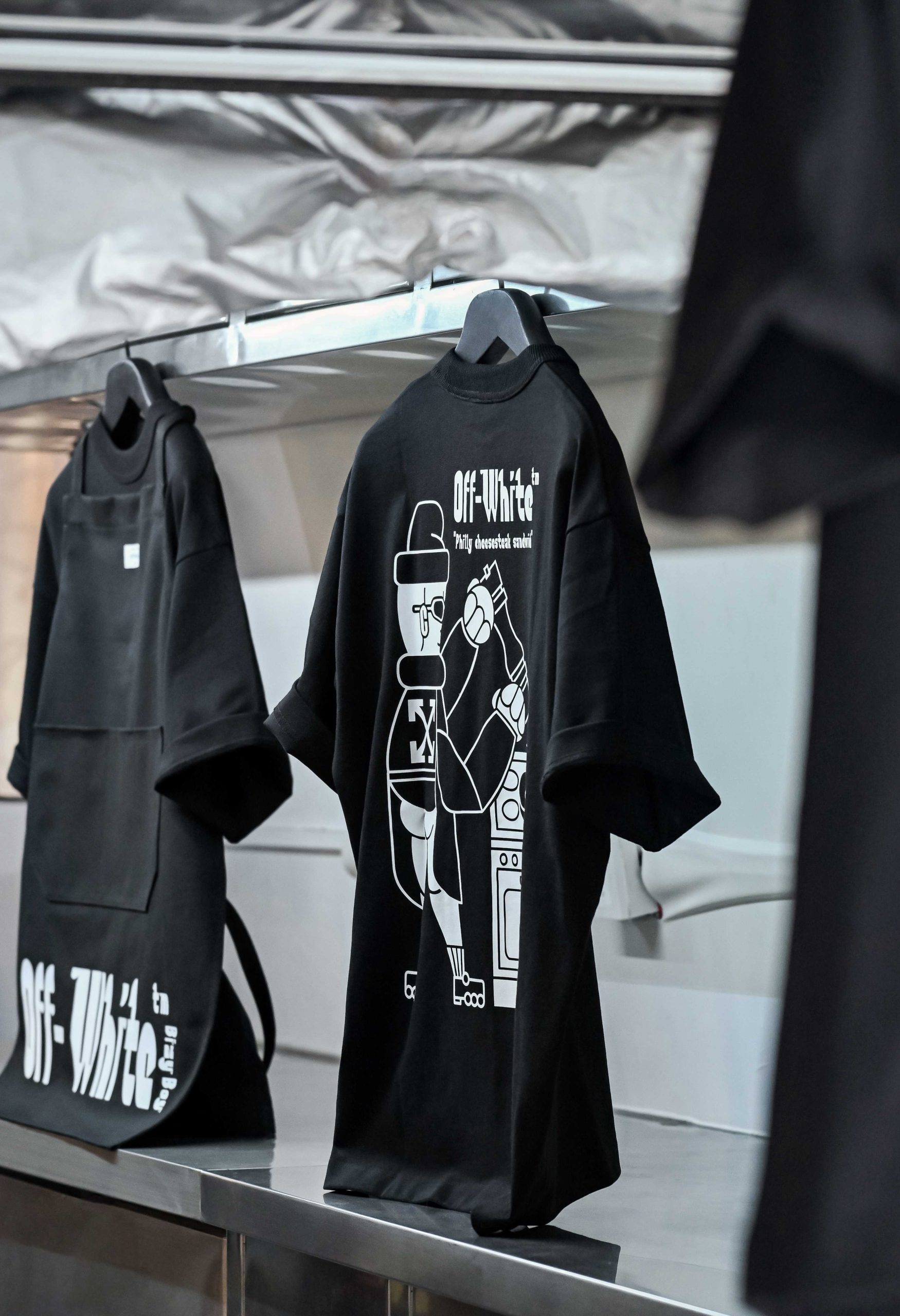 Off-White™ × Bizy Boy 联名系列登陆 I.T上海新天地-Supreme情报网