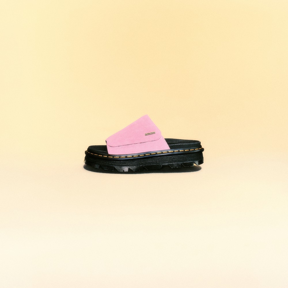 DR. MARTENS 非凡之选凉鞋系列，全面释放夏日无限可能-Supreme情报网