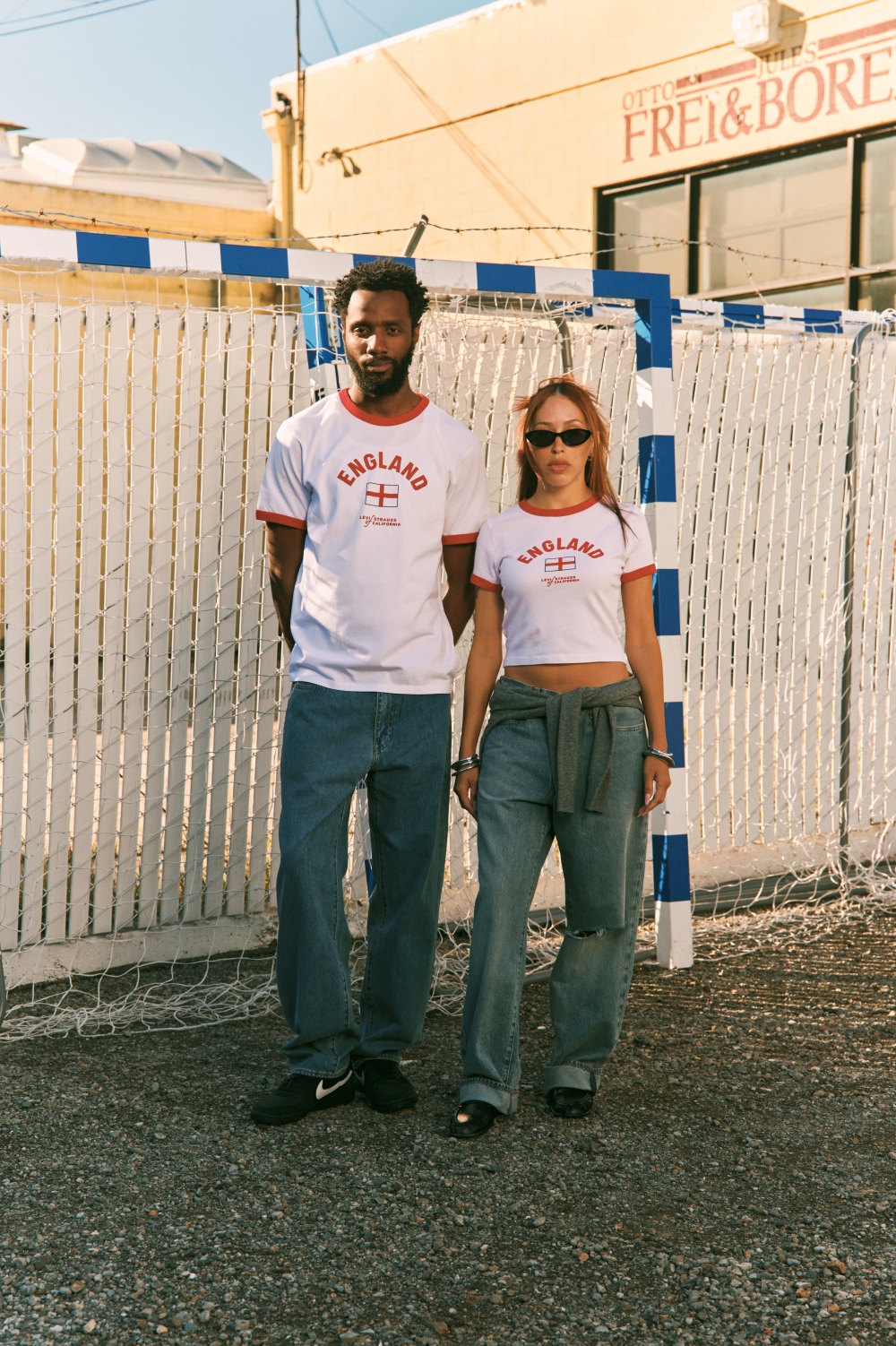 Levi’s® 推出 Country Ringer Tees 系列,将足球文化融入日常风格-Supreme情报网