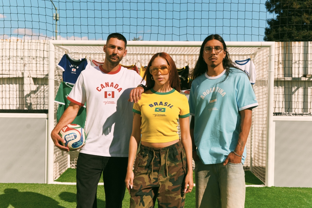 Levi’s® 推出 Country Ringer Tees 系列,将足球文化融入日常风格-Supreme情报网