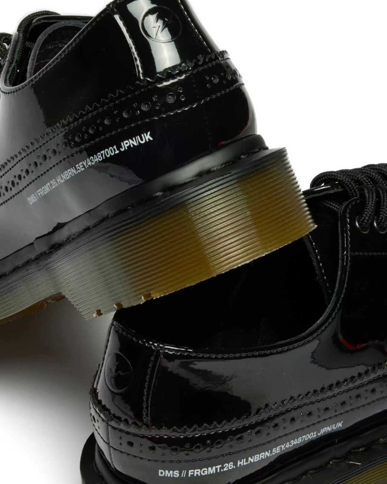 DR. MARTENS X FRAGMENT 联名系列发布:经典雕花鞋款重磅回归-Supreme情报网