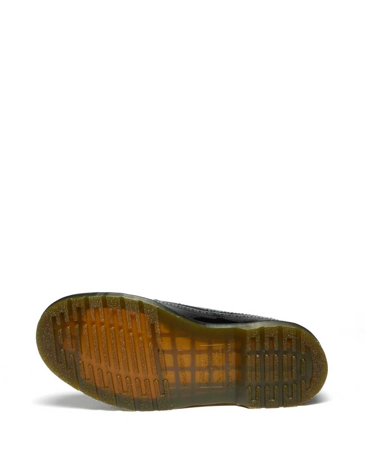 DR. MARTENS X FRAGMENT 联名系列发布：经典雕花鞋款重磅回归-Supreme情报网