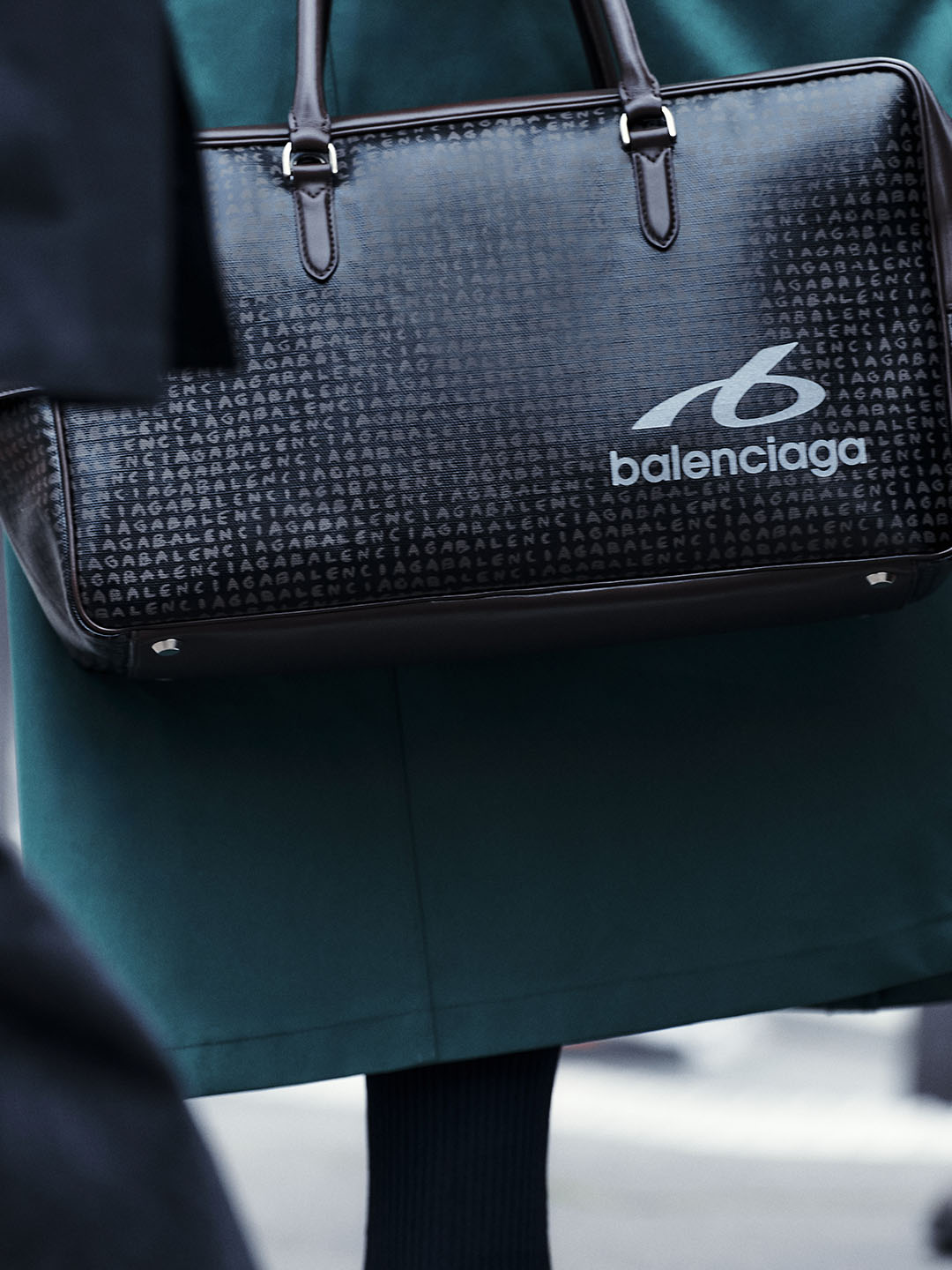 BALENCIAGA TECHWEAR科技机能系列正式上线-Supreme情报网