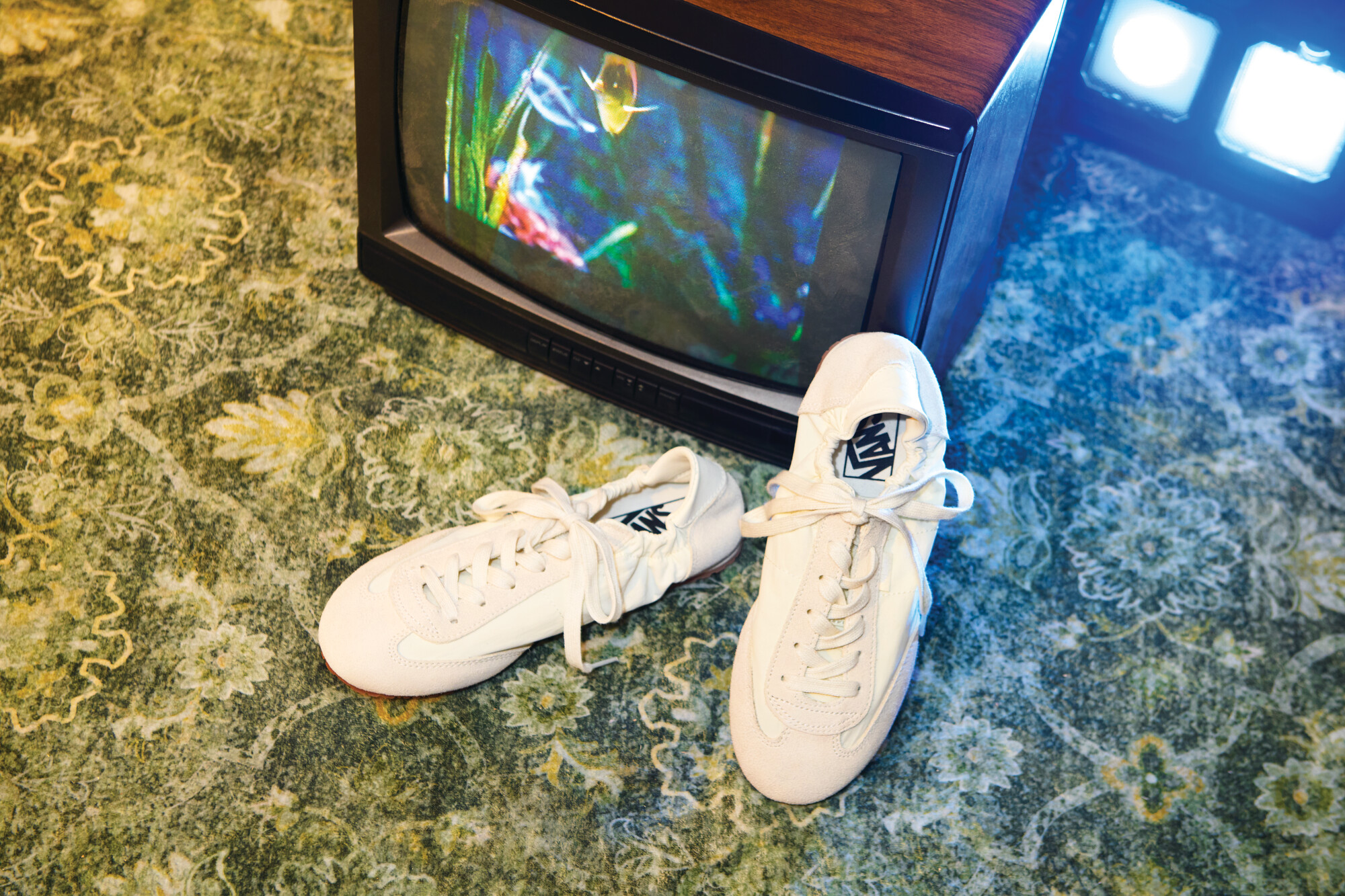 Vans 推出全新 Super Lowpro 复古薄底鞋系列-Supreme情报网